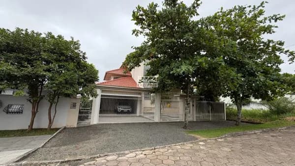 Casa de Alto Padrão - Bairro Pio Correa | Criciuma/SC