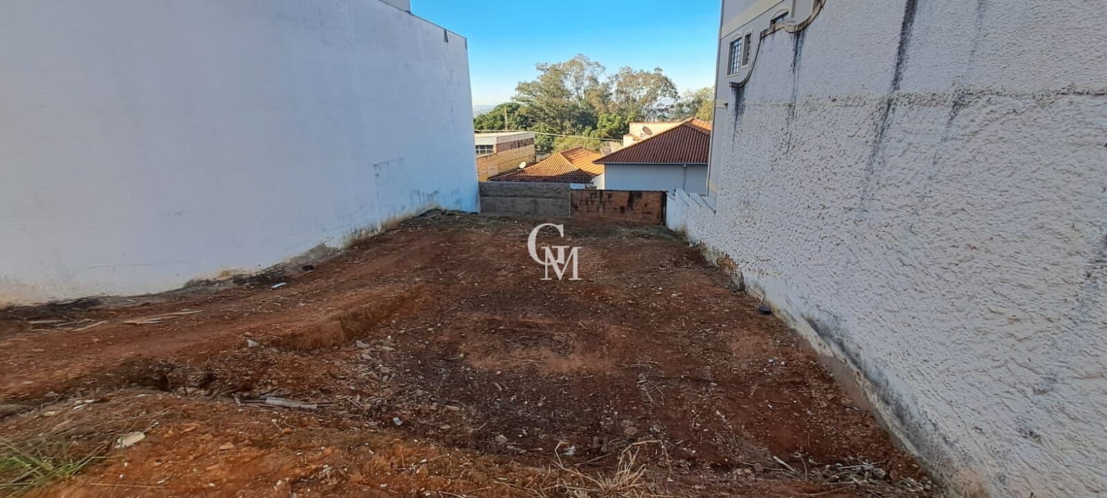 LOTE EM BAIRRO NOBRE - SANTA DOROTEIA