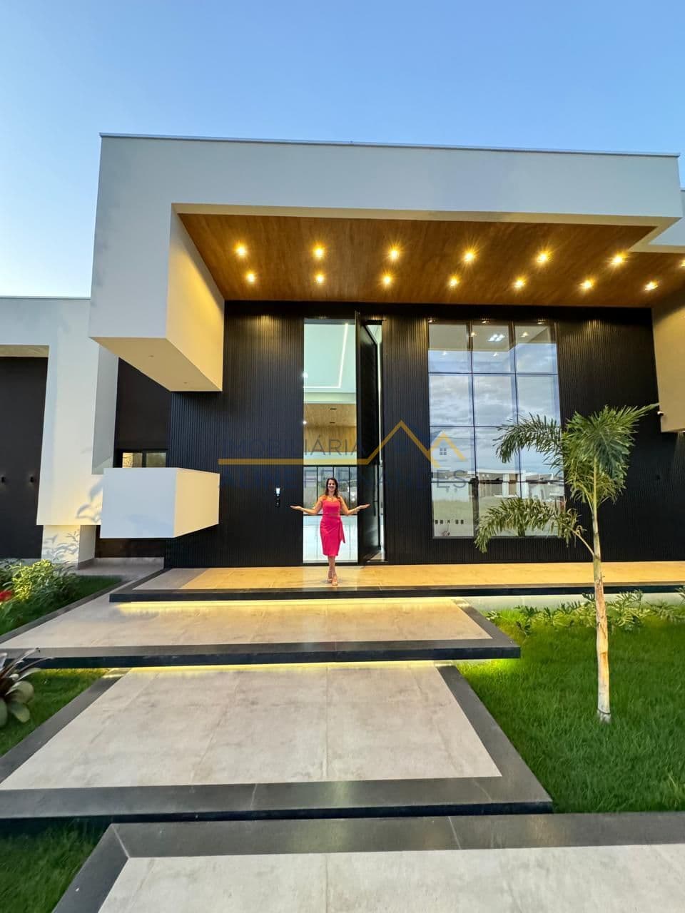Casa Alto Padrão em Condomínio Meridian, Goianésia/GO
