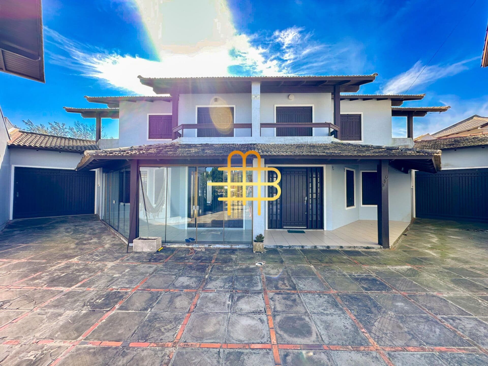 BAIXOU! Casa mobiliada, QUADRA MAR com 4 dormitórios à venda em Imbé RS