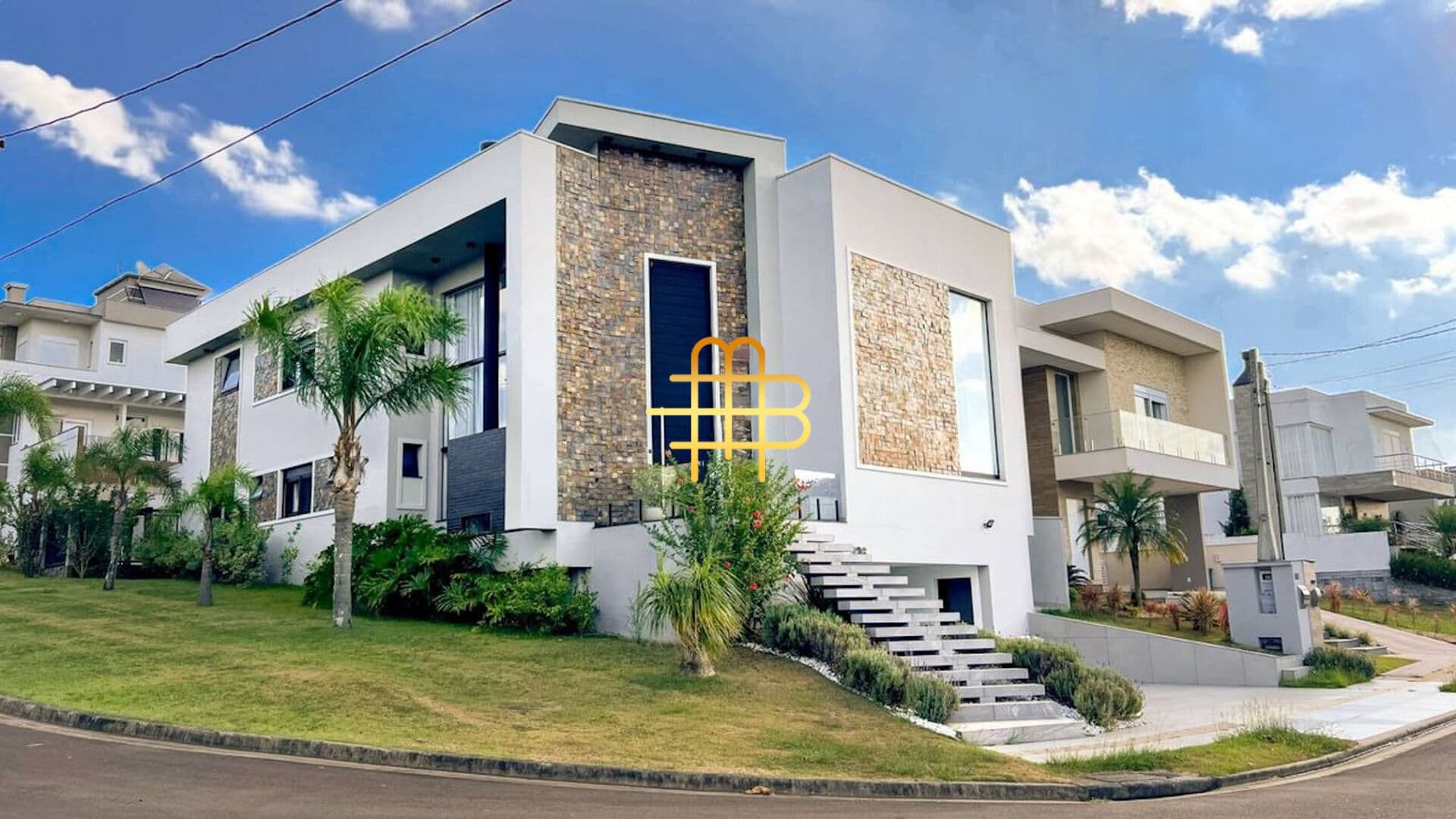 LOCAÇÃO | Excelente casa com 4 suítes no condomínio Alphaville.