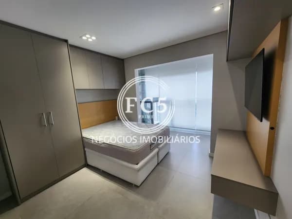 Studio na Vila Mariana: "Porteira Fechada" e Modernidade ao Lado do Metrô Ana Rosa