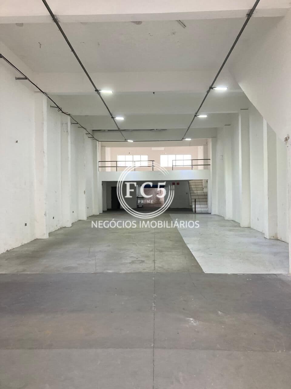 SALÃO COMERCIAL COM MEZANINO - UTINGA - SANTO ANDRÉ
