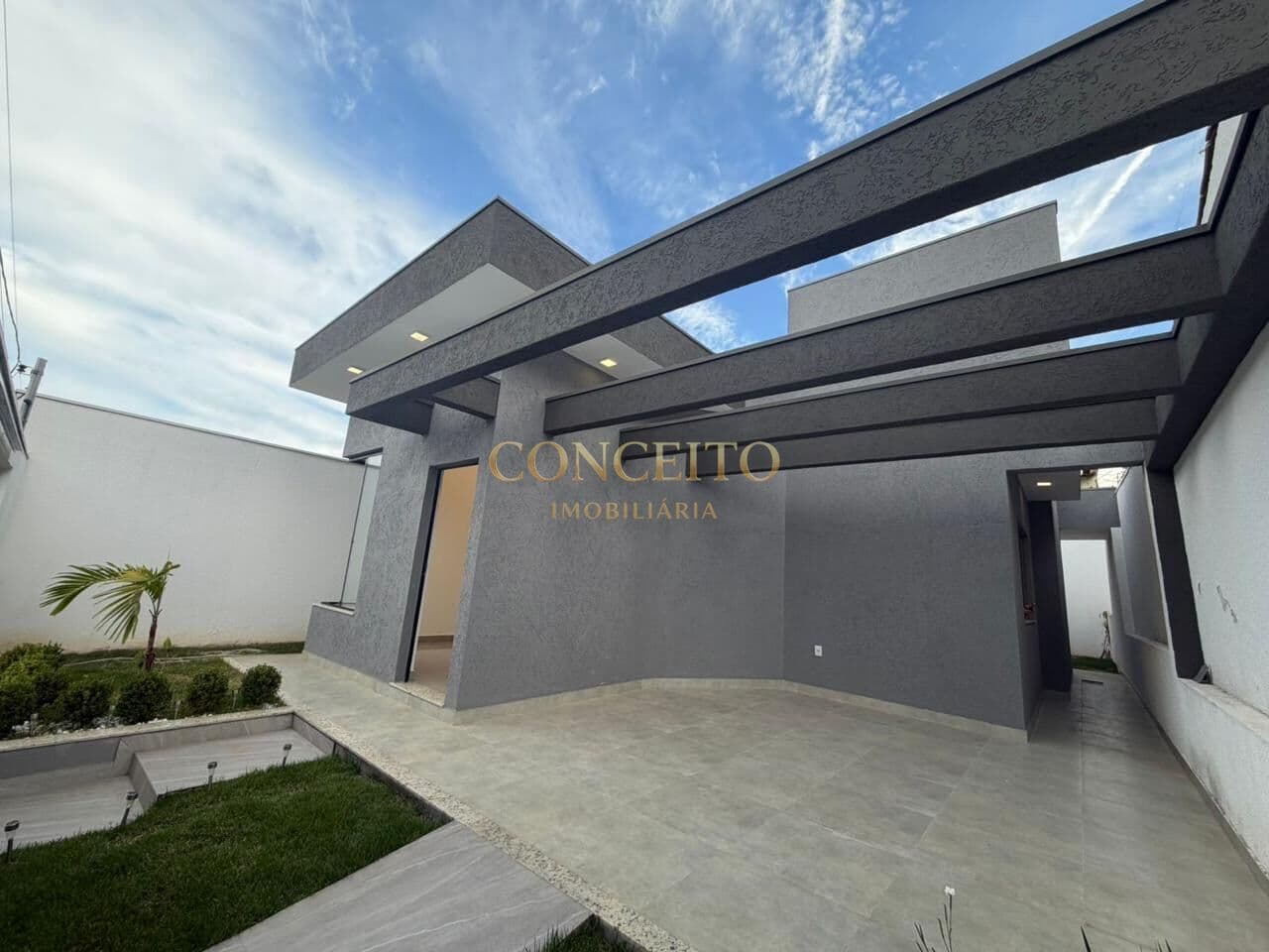 Casa 03 quartos com suite e closet - Acácias