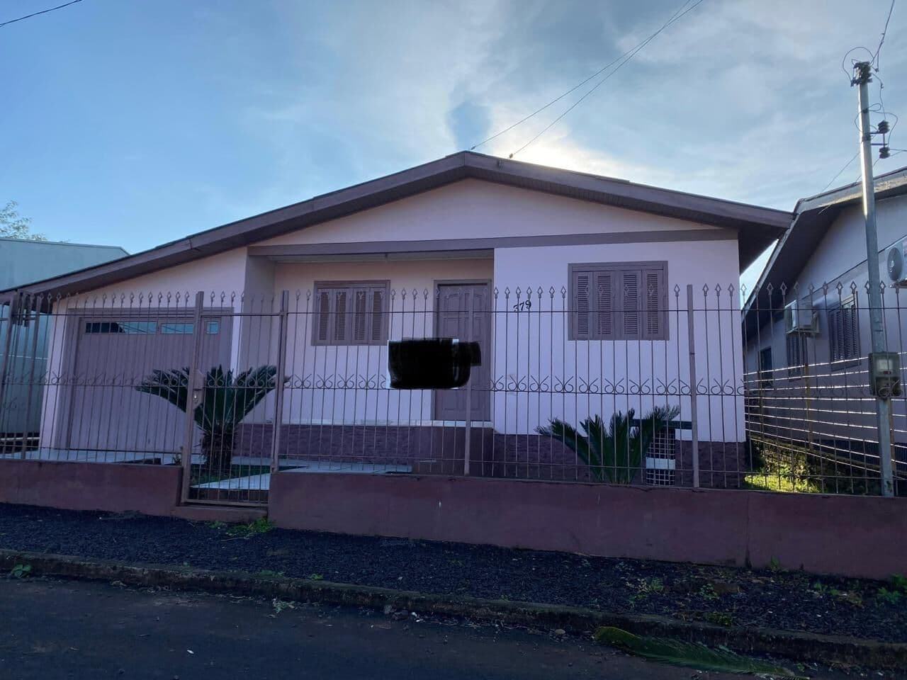 Casa Padrão à Venda