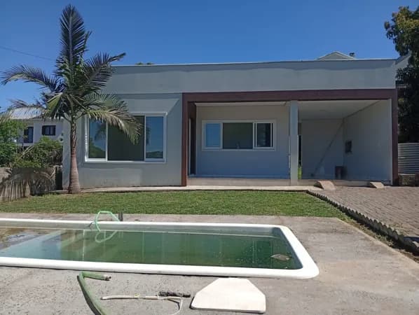 Casa Padrão à Venda