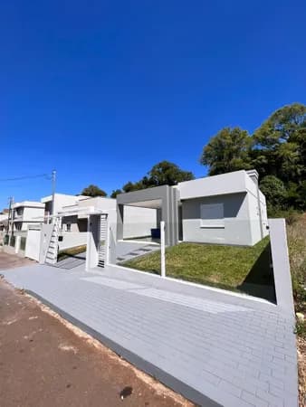 Casa Padrão à Venda