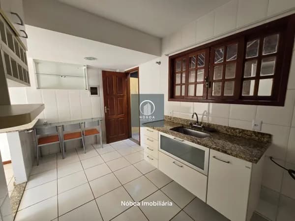 Casa Triplex à venda na Várzea, Teresópolis – 3 suítes, vista privilegiada e lazer completo
