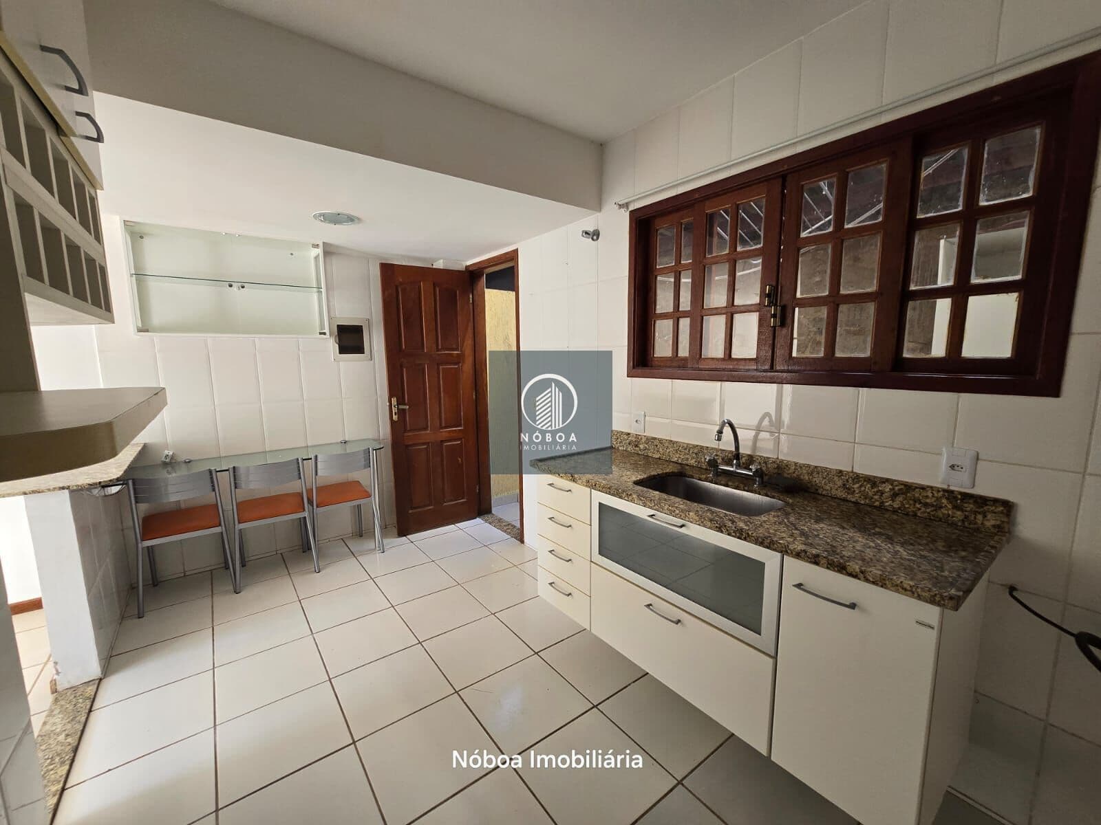 Casa Triplex à venda na Várzea, Teresópolis – 3 suítes, vista privilegiada e lazer completo