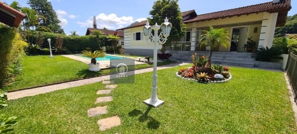 Casa em Condomínio para Venda em Carlos Guinle Teresópolis-RJ