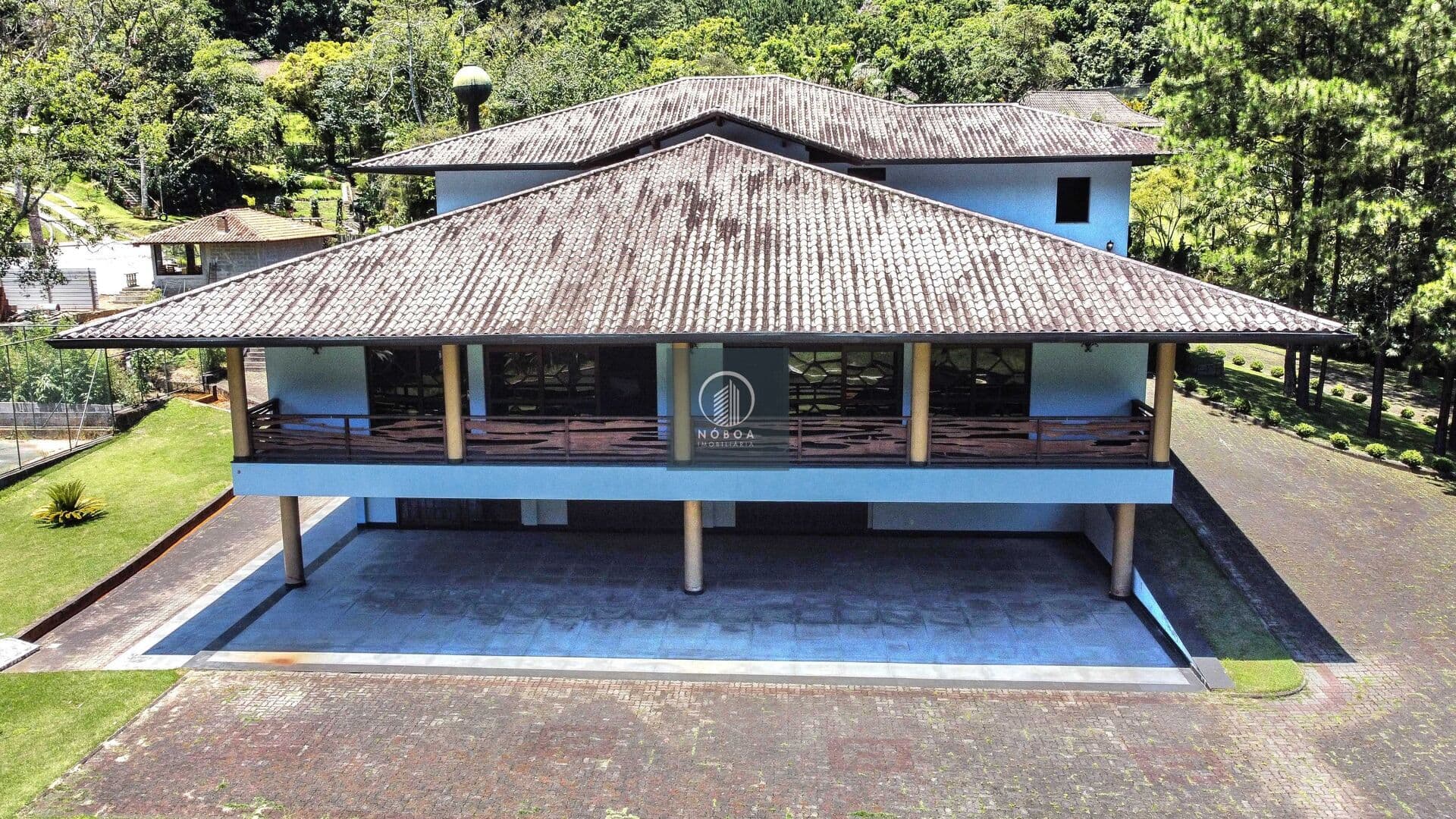 Luxo e Sofisticação: Mansão Exclusiva no Prestigiado Bairro Carlos Guinle, Teresópolis-RJ!