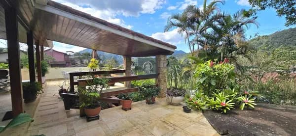 Casa a Venda em Carlos Guinle - Comary/Teresópolis/RJ