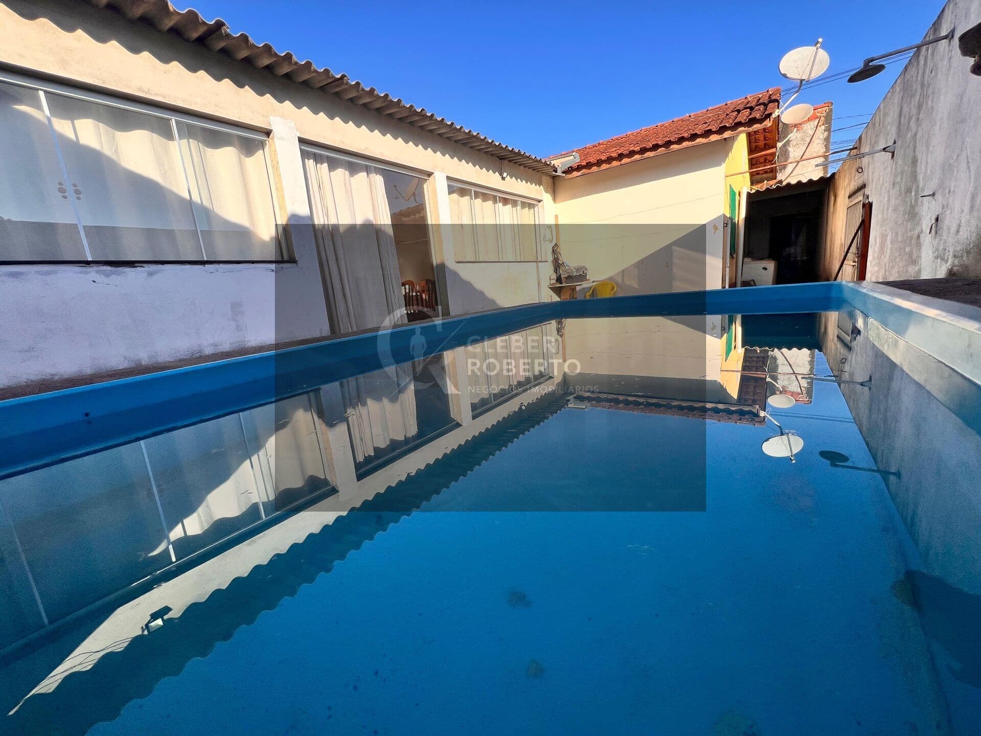 Casa com piscina no Bairro Parque dos Sabiás