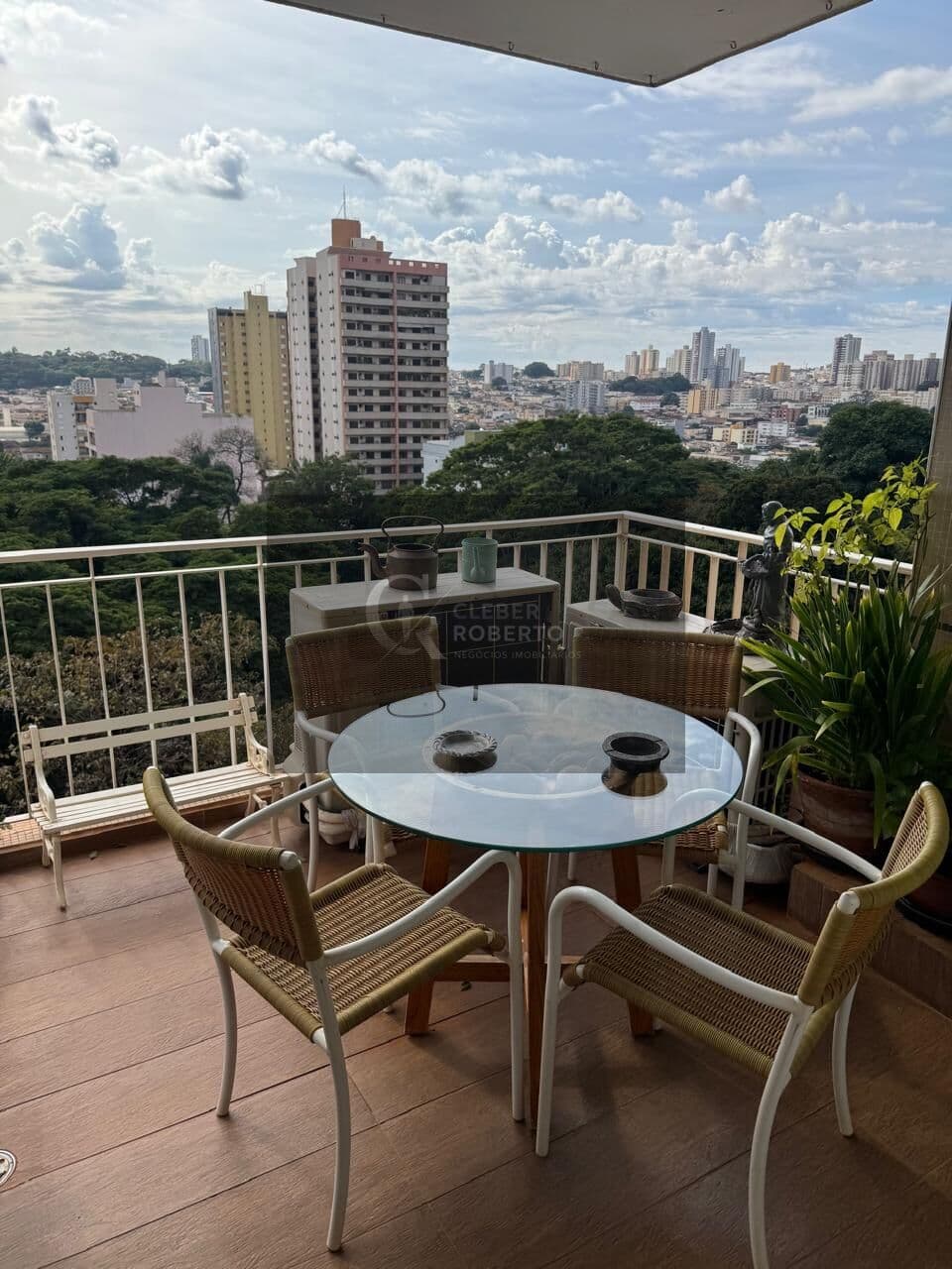Apartamento com 3 Quartos à venda, 150m² - Centro