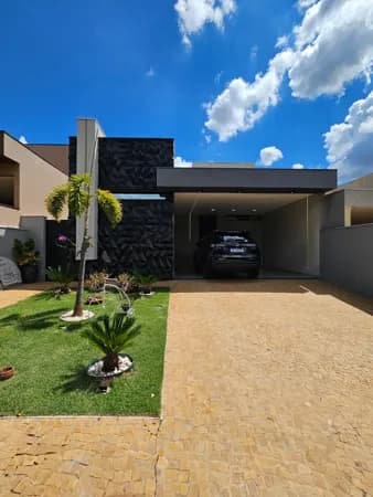 Casa térrea impecável no San Marco com 3 suítes e piscina aquecida