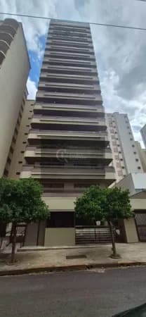Apartamento com 4 Quartos e 6 banheiros à Venda, 318 m² por R$ 750.000
