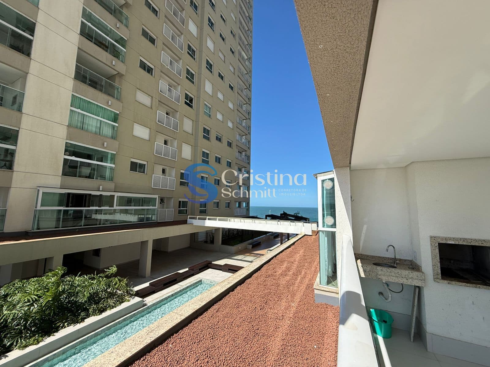 Apartamento Alto Padrão em Itacolomi, Balneário Piçarras/SC