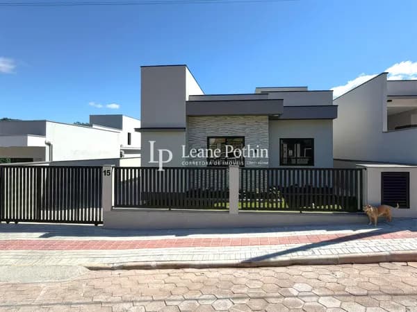 Casa | 3 Dormitórios | Primeiro de Maio - Brusque