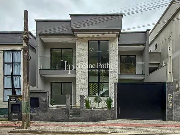 Casa Alto Padrão | 3 Dormitórios | Nova Brasília - Brusque