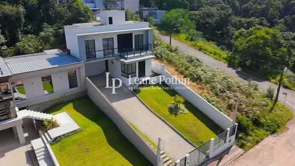 Casa | 3 Dormitórios | Águas Claras - Brusque