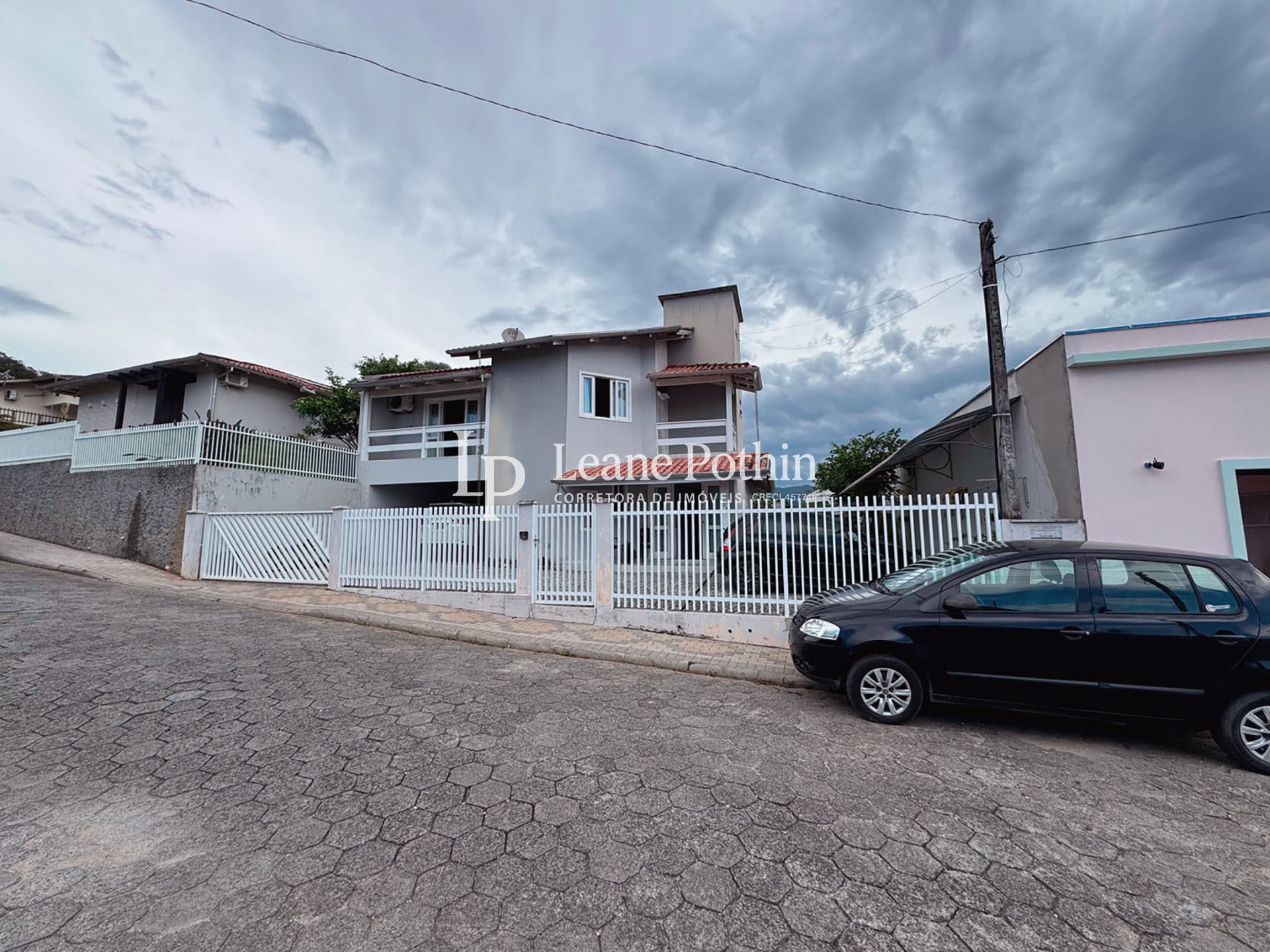Casa | 4 Dormitórios | Dom Joaquim