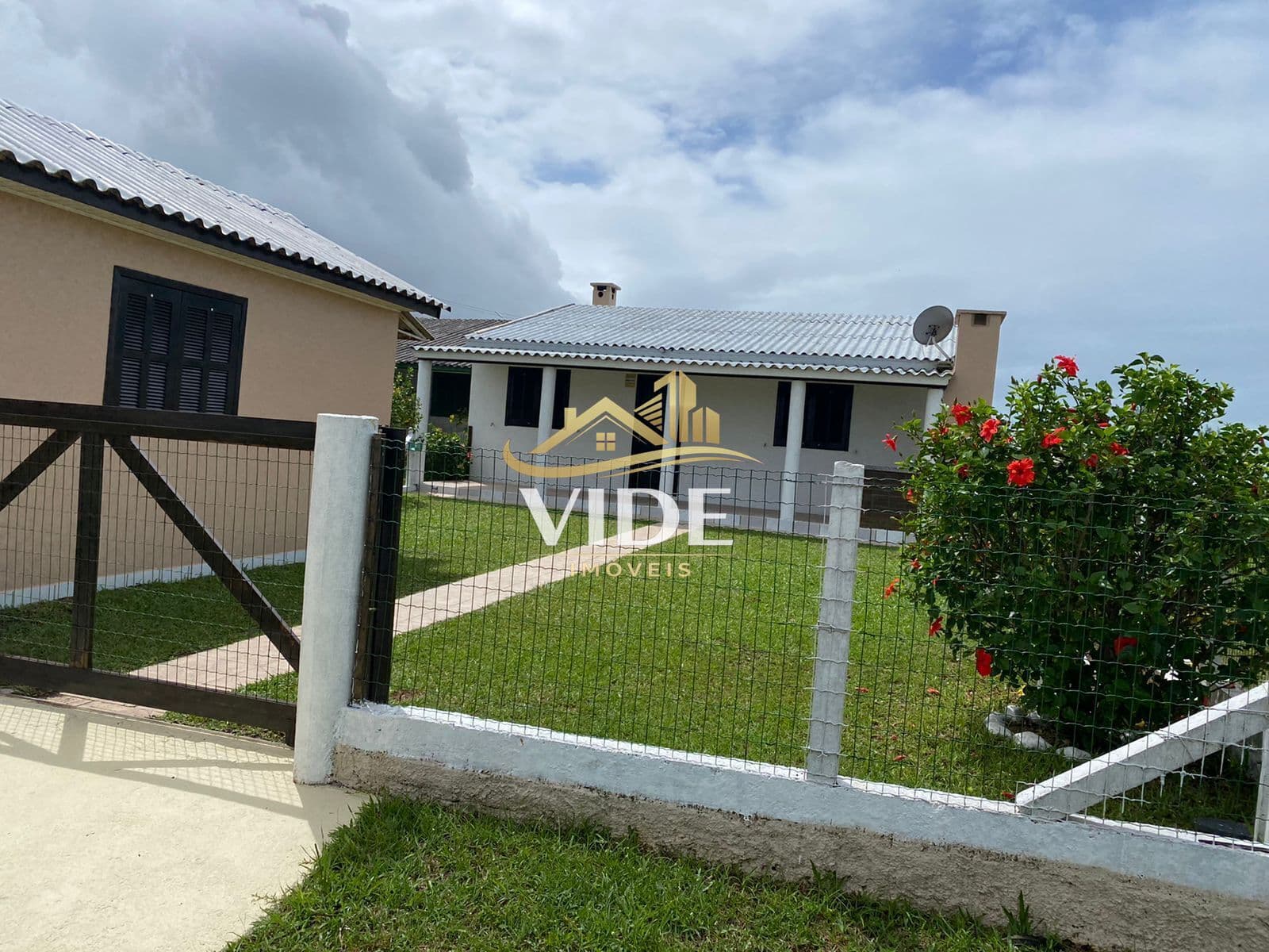 Casa Alvenaria há 20 metros do mar na Praia Xangri-lá Dos Mares, Passo de Torres/SC