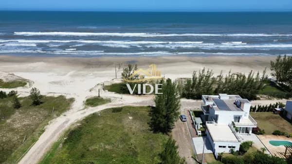 🌊 2 Terrenos Frente Mar em Bellatorres – Vista Permanente para o Oceano!