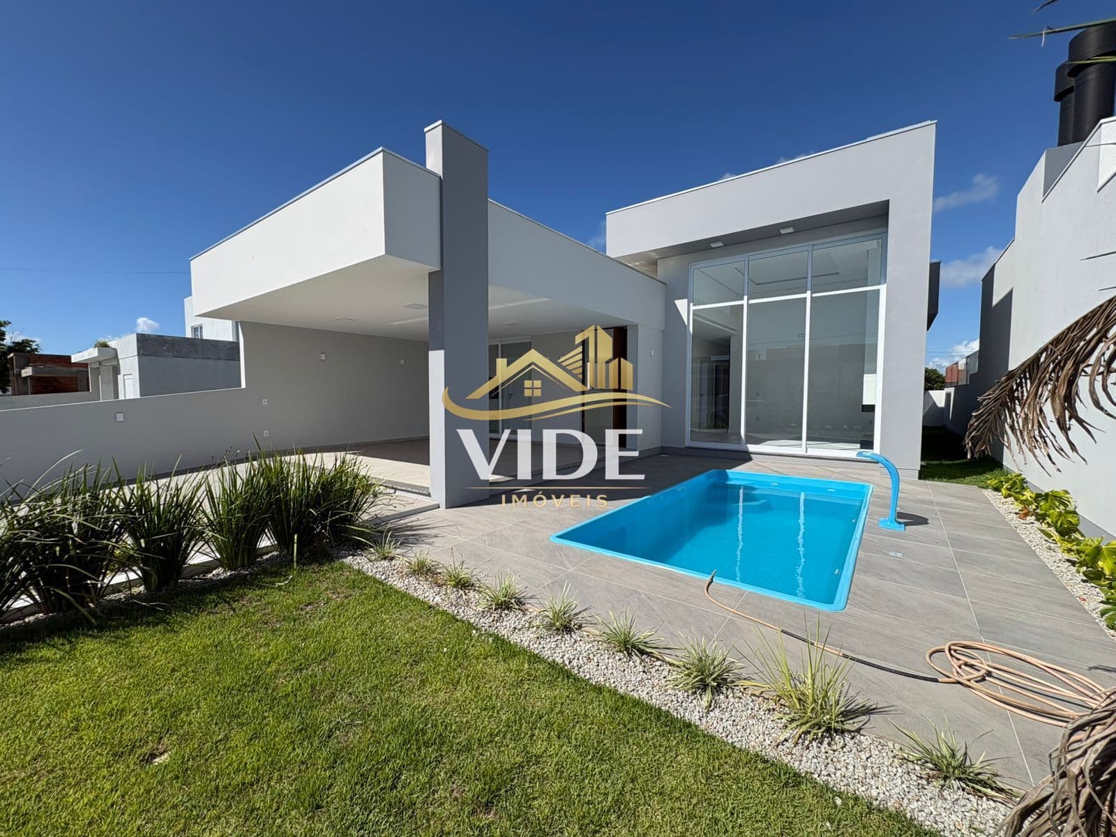 "Casa de Alto Padrão com Piscina Aquecida