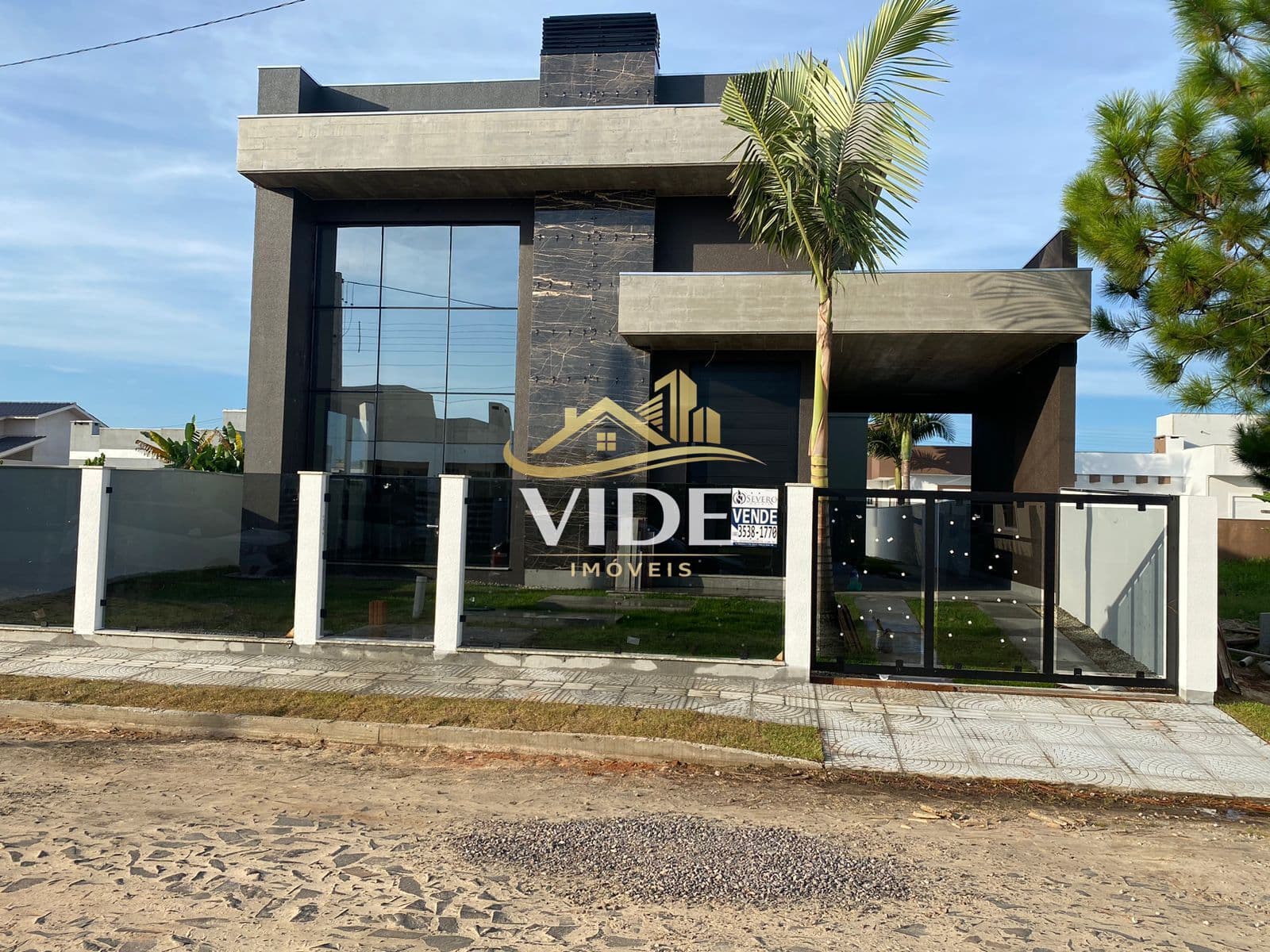 Casa alto padrão na Rua do Leão Marinho