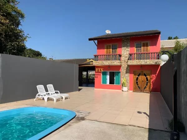 Casa estilo chacara no centro da cidade - Avalia menor valor !!!