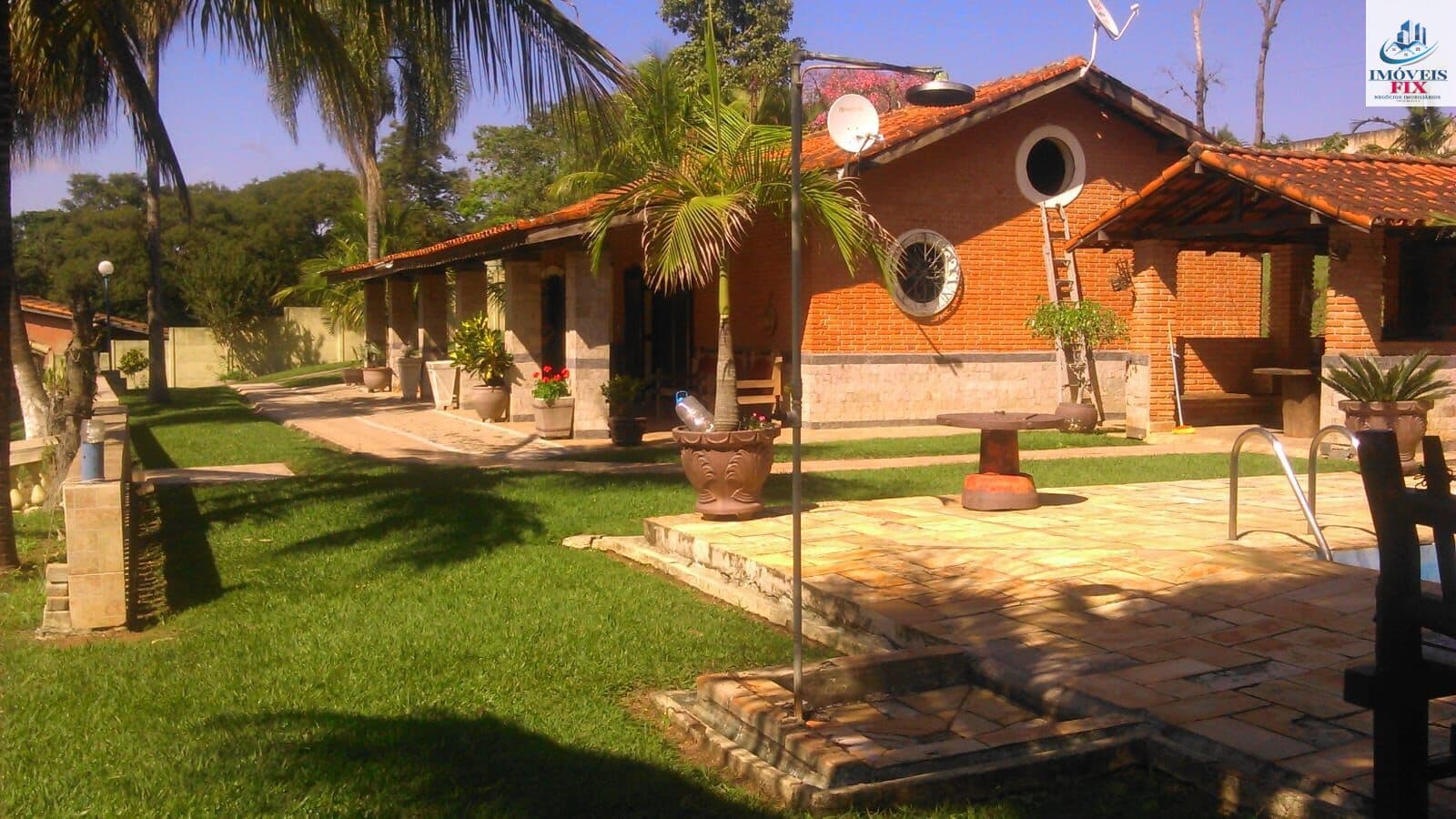 Chácara Completa com 2 Casas, Piscina, Sauna e Área Gourmet em Terreno de 3.250m²
