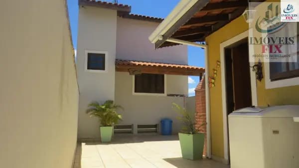 Casa á venda em Campo Limpo Paulista - Aceita Permuta !!!