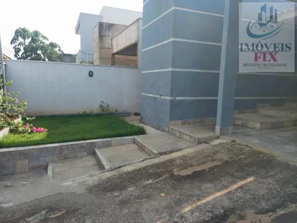 Casa à venda no bairro Santa Rosa em Cuiabá/MT
