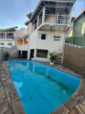 Casa Alto Padrão em Bairro central em Campo Limpo Paulista!