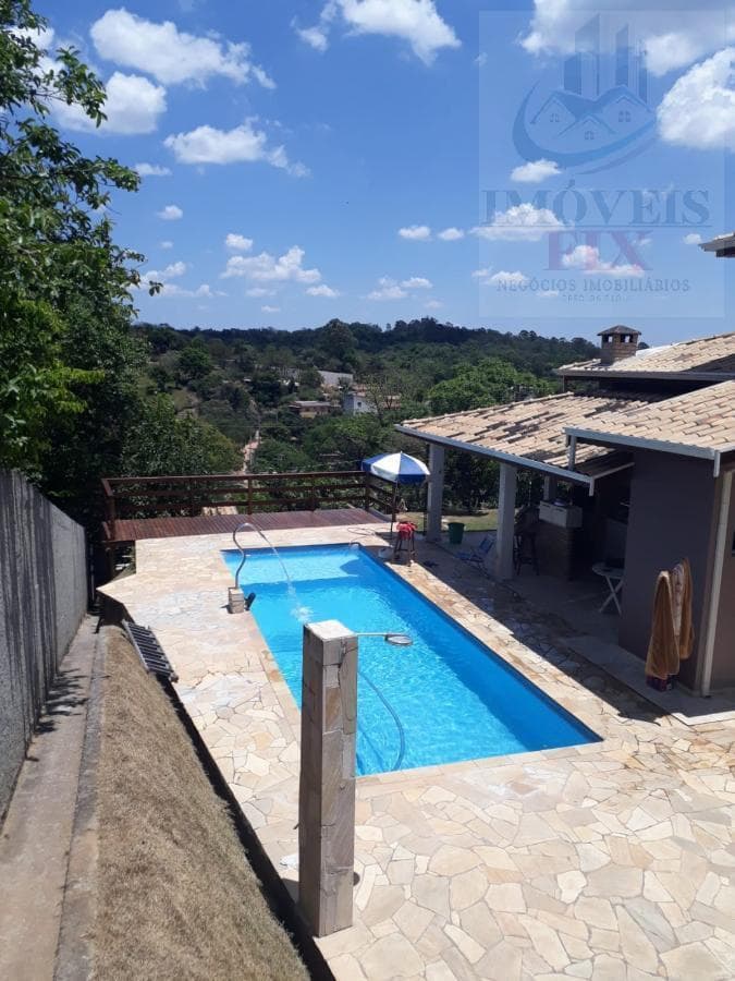 Chácara com casa moderna á venda !!!