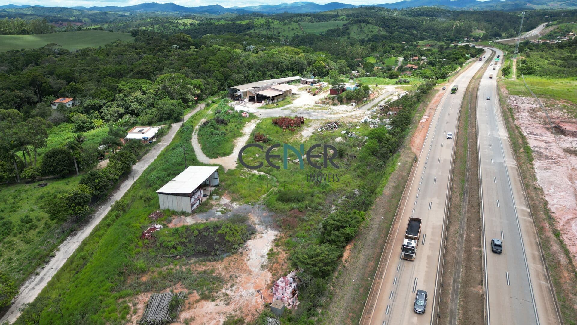 Área Industrial de 40 mil m² em local estratégico na BR 381 com galpões por 15 milhões
