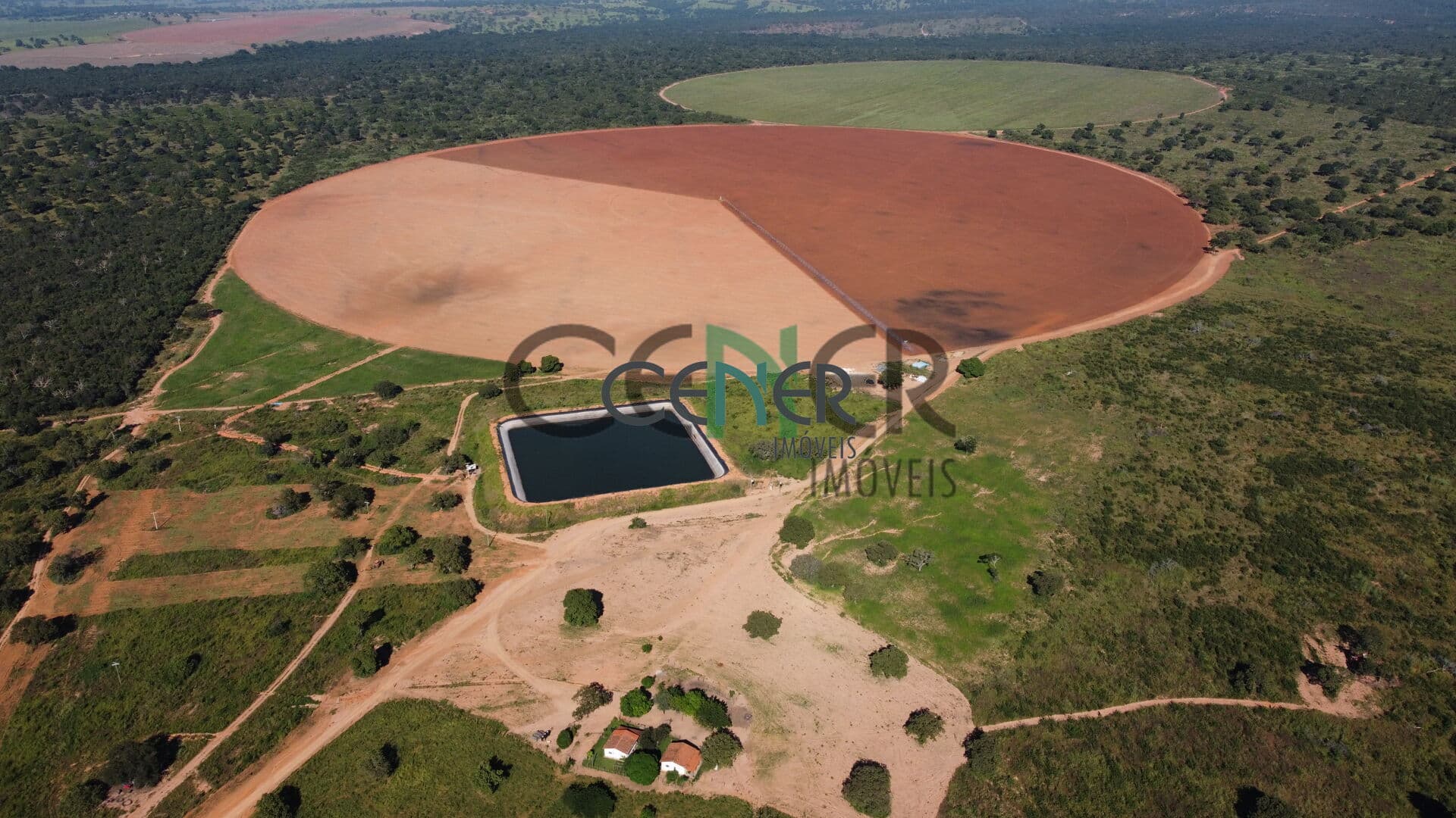 Ótima fazenda de 732 ha com pivôres em Buritizeiro MG