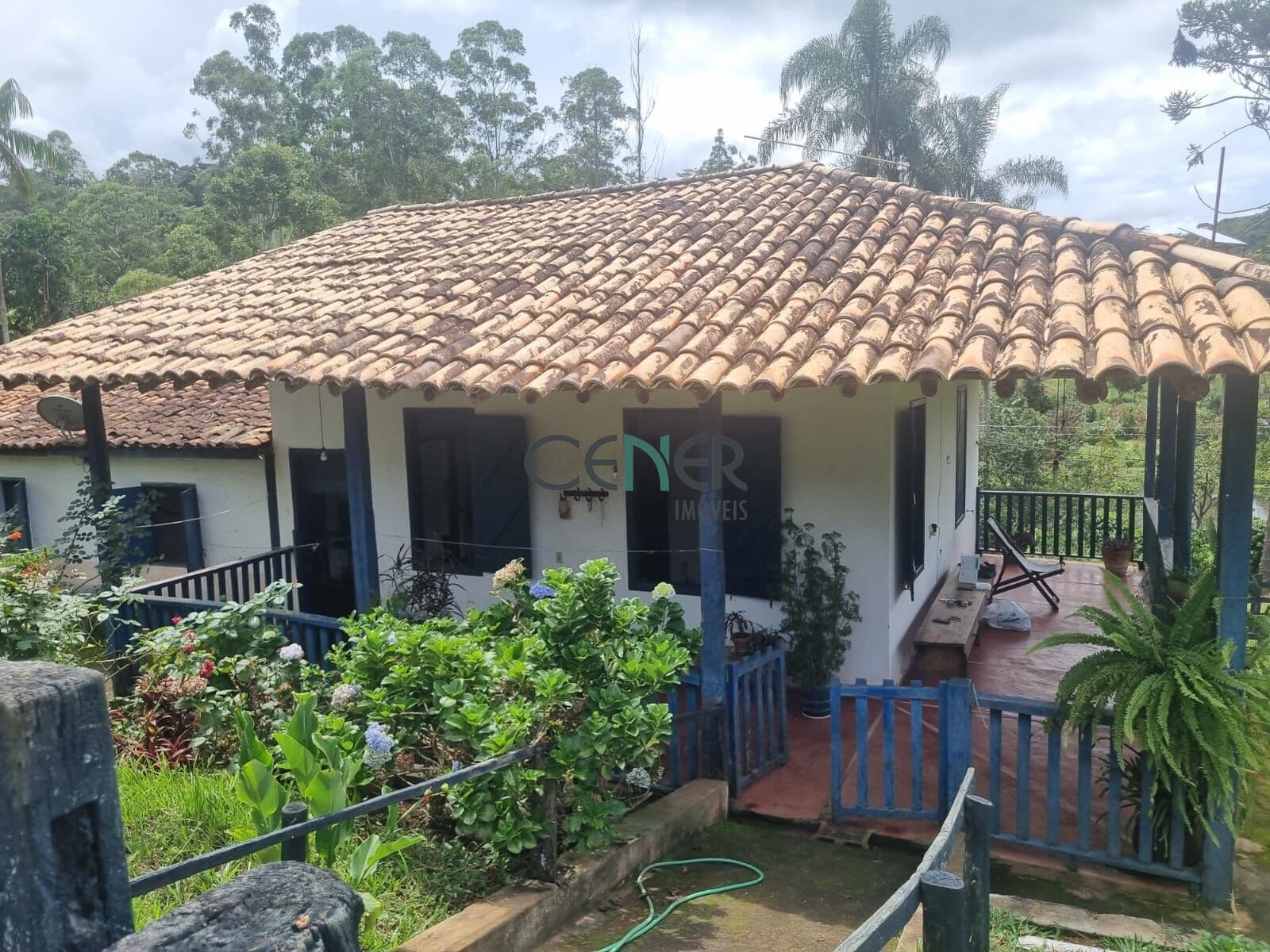 Charmosa e ótima fazenda de 148,13 ha na região de Guanhães MG