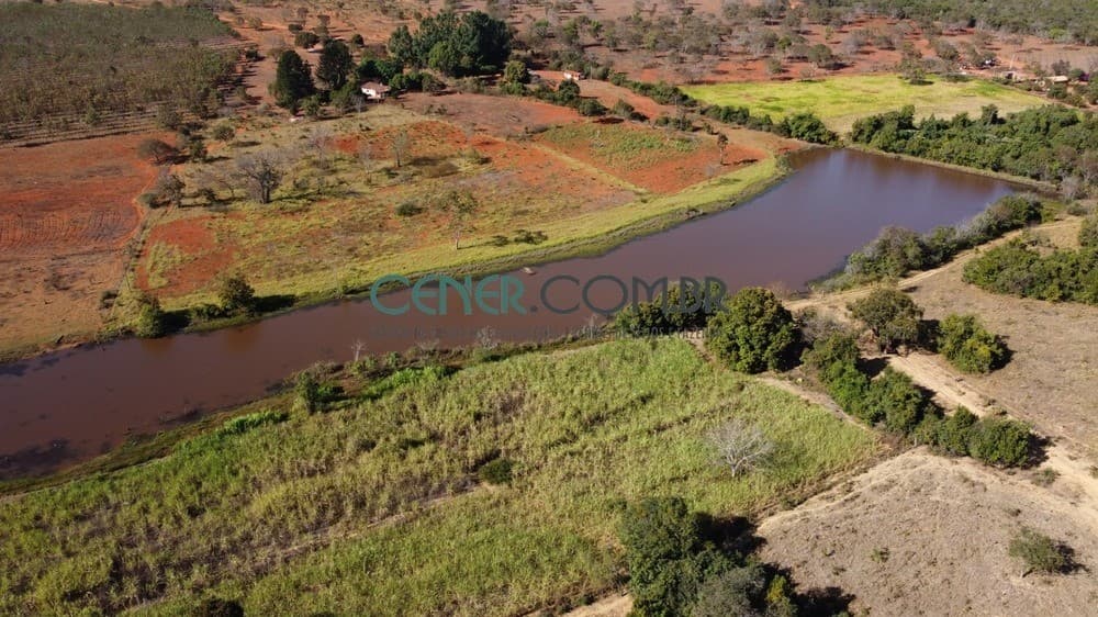 Fazenda Pitoresca de 301 ha toda Plana e muita Água em Curvelo MG