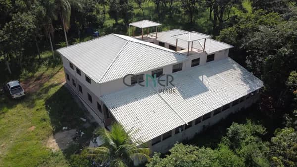 Belo sitio de 24 ha e potencial empreendimento por 4 990 mil em Florestal MG