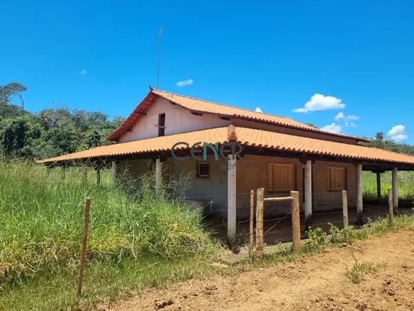 Fazenda e 170 ha na região de Pitangui MG
