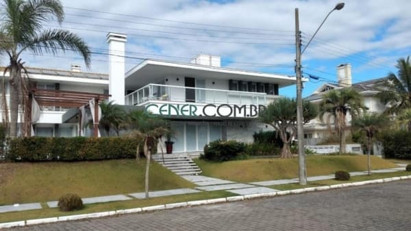Esplêndida casa de 1.050 m2 em Florianópolis. Com Ocean View - Jurerê Internacional