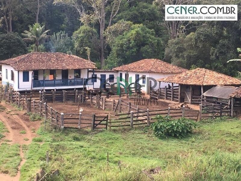 Fazenda Paraíso das Águas de 388 ha com casarão antigo na reg de Guanhães MG