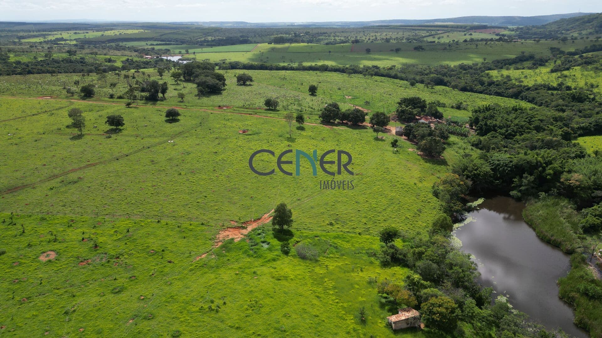 Fazenda Lagoa de Cima com 257,2 ha em Pompeu MG