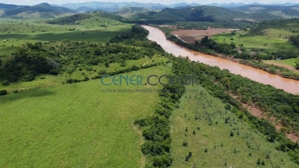 Diferenciada Fazenda de 4.660 ha para agricultura com Irrigação e pecuária
