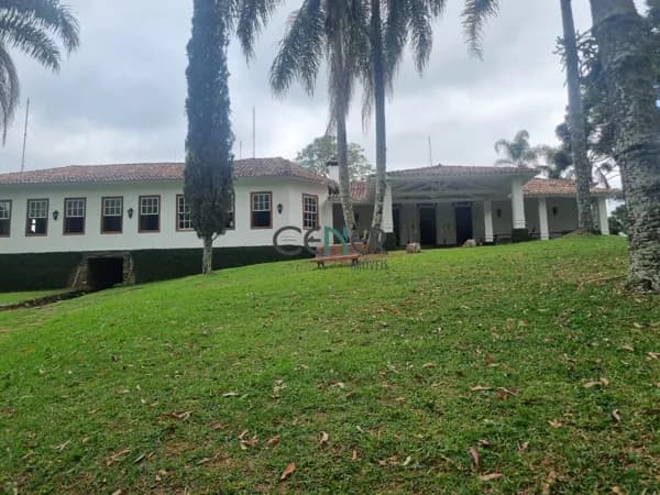 Fazenda cinematográfica de 235 ha em local maravilhoso entre BH e RJ