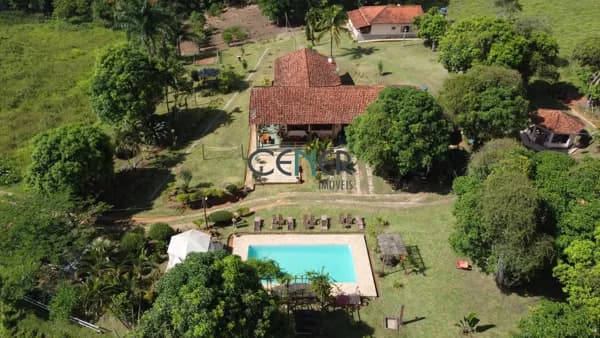 Hotel Fazenda com 66,62 ha bem montado em atividade em Mariana MG