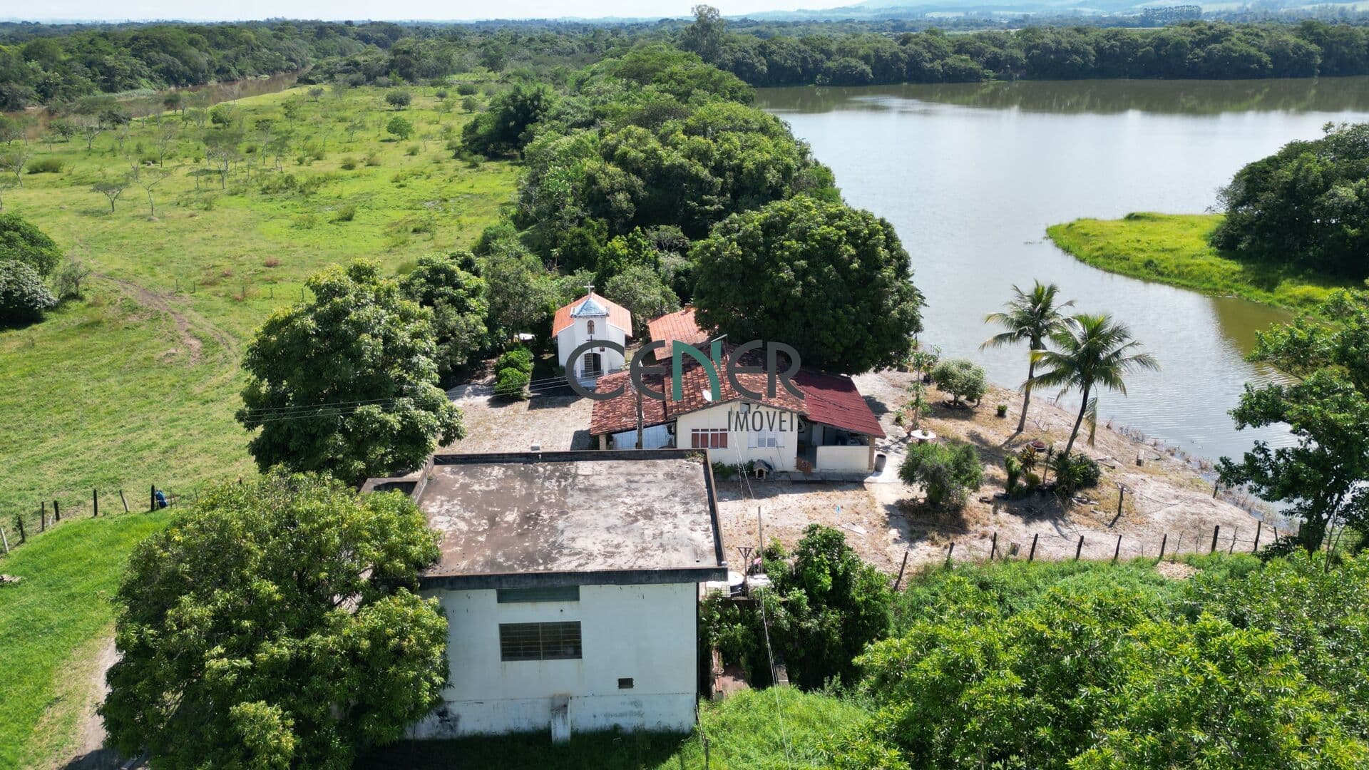 Incrível fazenda de 260 ha com 84 ha de lagoas e dentro da cidade em Taubaté SP