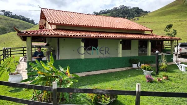 Fazenda Alto da Boa Vista com 78,7 ha na região de Bicas MG