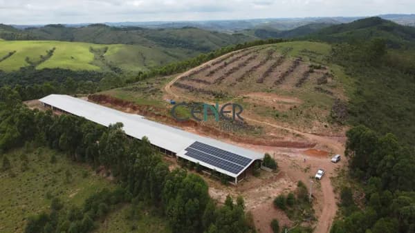 Sítio com montagem de granja toda pronta na região de Barbacena MG